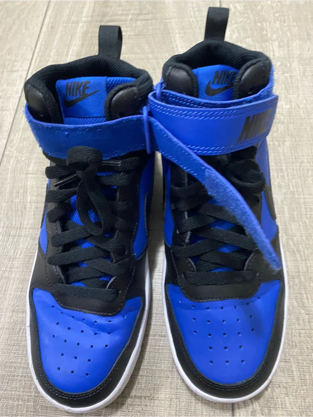 Nike Kids Mid-Top Sneakers in Royal Blue and Black